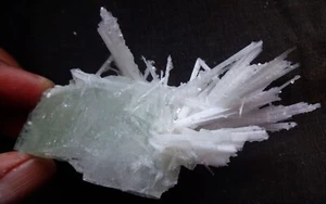 STUNNING SCOLESITE SPRYS FORMATION ON LIGHT GREEN APOPHYLLITE CUBE MINERALS SPEC - Picture 1 of 5