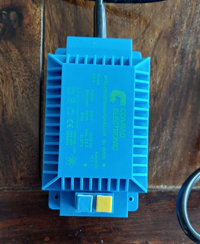 Modelleisenbahn Trafo Conrad Elektronic BV/00/026 mit 52 VA bei 2,9 Amper (ZT1/9 - Bild 1 von 3