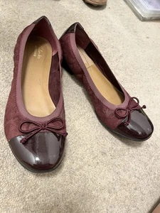 CLARKS 7/40 Maroon Ballet Flats Quilted Ergonomic Comfort Fit Office - Picture 1 of 3