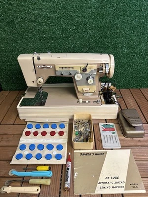 Modern Home Deluxe Automatic ZigZag Sewing Machine Model 711-B 1960s Working - Image 1 of 4