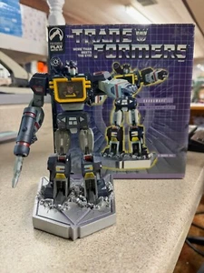 2004 Palisades Transformers Soundwave Polystone Mini Statue /1590 Used - Picture 1 of 3