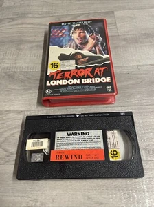RARE VHS Video Tape TERROR AT LONDON BRIDGE Ex-Rental Clamshell CBS FOX Horror - Imagen 1 de 15