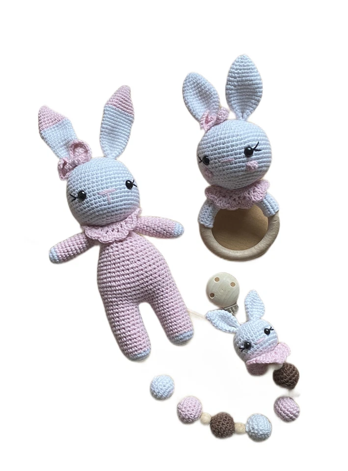 Rose Hasen 3er SET Häkelpuppe Strick Puppe Handarbeit Amigurumi Geschenk #T-68 - Bild 1 von 1