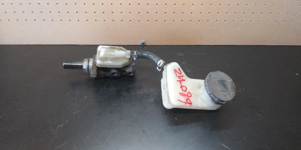 07 08 09 10 11 12 ACURA RDX BRAKE MASTER CYLINDER RESERVOIR 46100-STK-A01 - Image 1 of 4