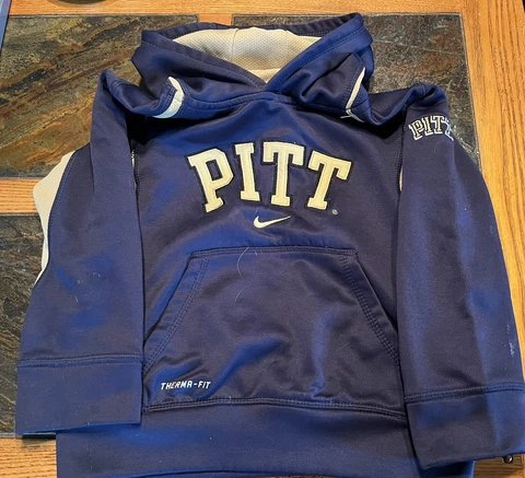 Children’s Pitt Panthers Hooded Sweatshirt by Nike Therma-Fit in Size 6 Cover