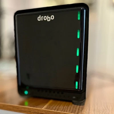 Drobo 5N NAS 5 bahías con 5 unidades de disco duro 18 TB de almacenamiento Foto 1 de 4