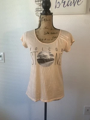 (C-93) Volcom since 1991 womens T-shirt shorts sleeves size XS - Image 1 of 4
