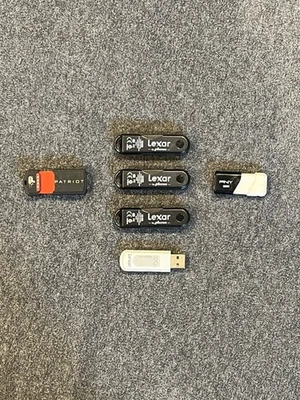 Unidad Flash USB Lexar JumpDrive TwistTurn2 32 GB - LOTE DE 6 Foto 1 de 4