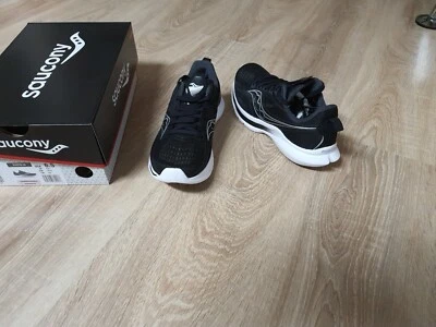 Saucony Kinvara 13 Damen Sport/Laufschuhe Schwarz Gr.37 -  Neu + OVP - 140,00€ - Bild 1 von 4