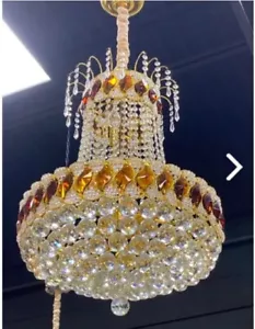 Chandelier: Stunning, brand new in box . This item retails for over $700 - Picture 1 of 3