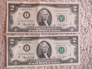 2 banconote UNC $2 serie 1976 - Foto 1 di 2