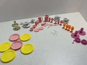 Vintage Barbie Tea And Dinner Lot #4 - Picture 1 of 4