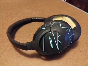 Bose Soundtrue Wired Around the Ear Headphones Black Teal  See Details 