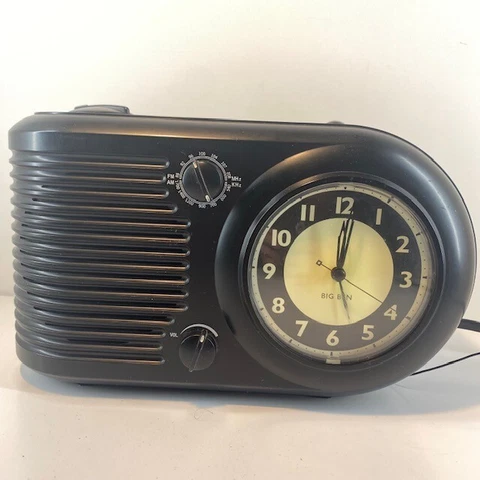 Vintage Big Ben Radio Clock Alarm Clock Retro 80192 Tested.  *Scuff on Face Cover