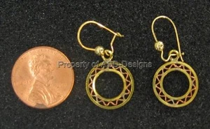 Pendientes de gancho de alambre redondo enchapado en oro de colección 1pr 5683 - Imagen 1 de 1