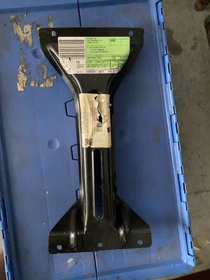 (1) NOS 1980-1996 Ford F150 F250 F350 Pickup Truck Inside Bed Spare Tire Carrier Foto 1 de 4