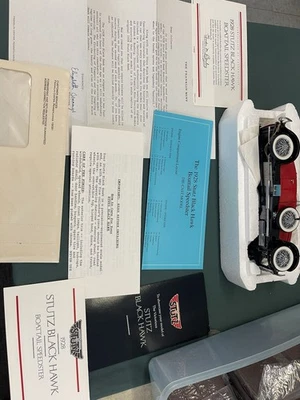 Puntales fundidos a presión Franklin como nuevos 1/24 1928 color negro halcón rojo Foto 1 de 4