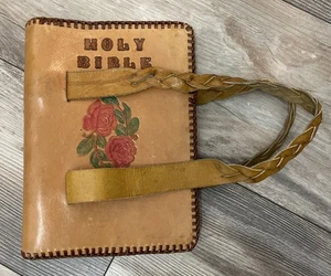 Vintage handbesetzte Leder Bibel Hülle Rose Blumen Etui - Bild 1 von 7