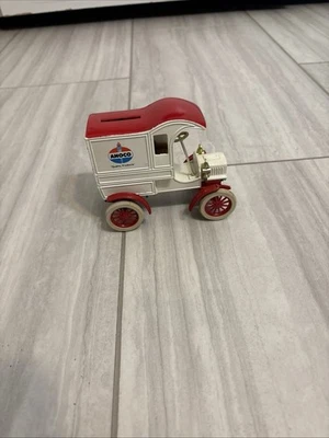 ERTL 1905 AMOCO Ford Delivery Car Locking Coin Bank - Image 1 of 4