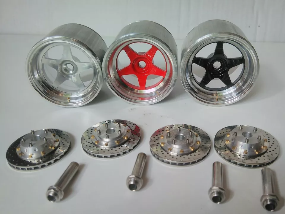 FERRARI F40 Pocher 1/8 - Image 1 of 4