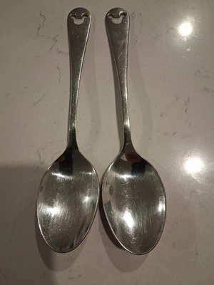 2 cucharas de cubiertos Disney Mickey Mouse de 7,5" de acero inoxidable perforadas 18/8 Foto 1 de 4