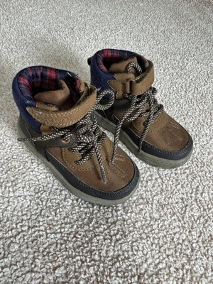 CARTER'S Niño Pequeño Niño Marrón Azul Botines Zapatos Talla 7M Foto 1 de 4