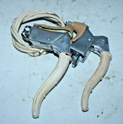 Juego de palancas de freno Mafac vintage 22,2-23,8 mm plata Dropbar Touring envío de EE. UU. Foto 1 de 4