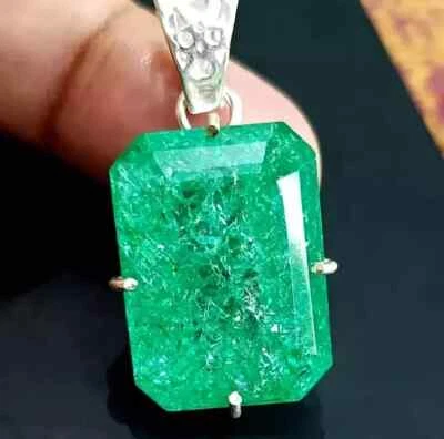 20 CT Naturale Certificato Verde Smeraldo Colore Gemma 925 Solid Argento Pendant - Immagine 1 di 4