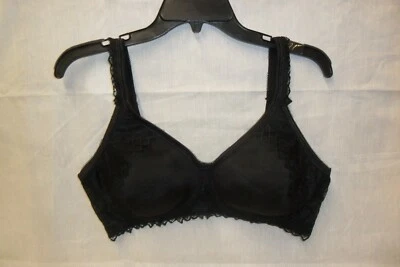 COMFORT CHOICE BRA, SIZE 42C, (ID#6105092-94) - Image 1 of 2