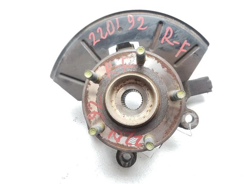 Оригинальный поворотный кулак переднего правого шпинделя для пассажира 05–12 Escape 5L843K170BA - Изображение 1 из 4