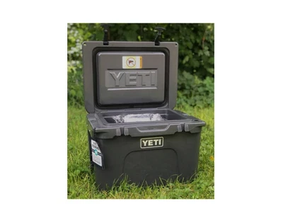 YETI - YT35 Tundra 35 Enfriador, Color Carbón / Se Adapta a 39 Latas, Totalmente NUEVO Foto 1 de 4