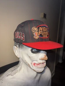 NBA FINALS 1996 CHICAGO BULLS HAT CAP SNAPBACK MITCHELL & NESS BLACK PINSTRIPES! - Picture 1 of 14