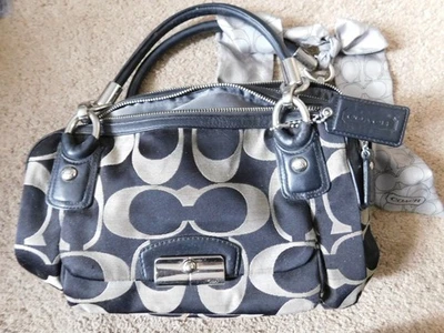 Cartera Coach Kristen Signature doble cremallera F22305 Foto 1 de 4