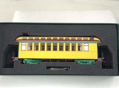Bachmann Spectrum On30 Conv .Coach/Observation W/Lighted Interior Unlettered - Image 1 of 4