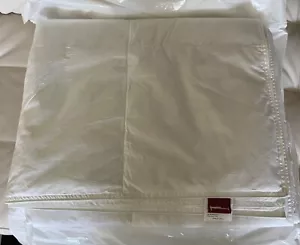 Marriott Koni Feather Down Duvet Insert w/Sewn Box Design - 98 "x 80" - Picture 1 of 3