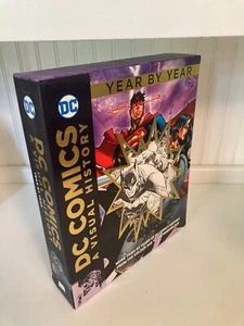 DC Comics A Visual History Year By Year 1st Edition 2017 4 Volumes With Slipcase - Picture 1 of 14