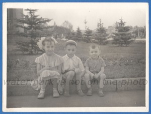 Children sit on the curb Bows Alley Vintage photo