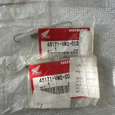 NOS Honda Spring A Brake 84 TRX200 85-87 TRX250 45171-VM0-003 QTY2 - Image 1 of 2