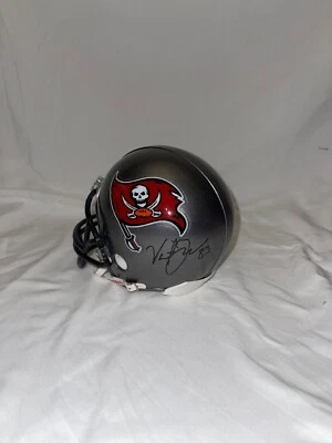 Мини-шлем с автографом Винсента Джексона из Tampa Bay Buccaneers NFL Riddell  - Изображение 1 из 3