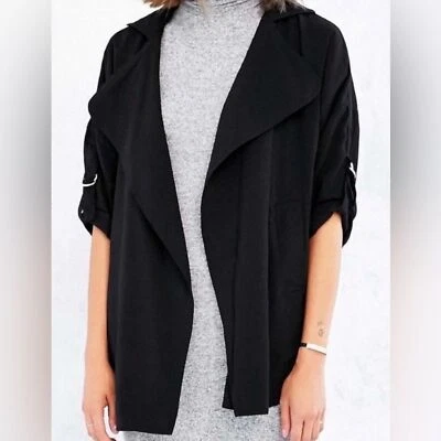 Chaqueta Blazer Urban Outfitters x UNIF Grande Negra Talla Pequeña Foto 1 de 4