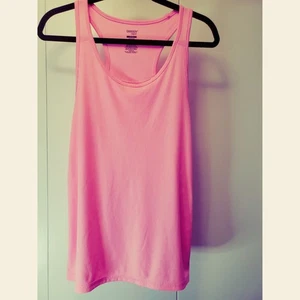 Danskin Hot Pink Razor Back Athletic Tank Größe 12/14 - Bild 1 von 6