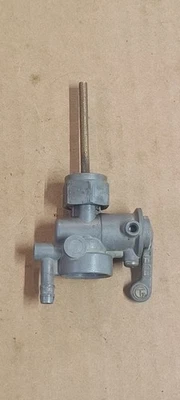 Kawasaki KD100 m OEM Petcock Foto 1 de 3