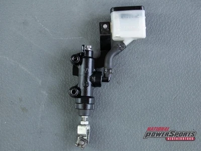 2012 - 2021 GENUINE TRIUMPH TIGER EXPLORER TIGER 1200 REAR BRAKE MASTER CYLINDER Foto 1 de 4