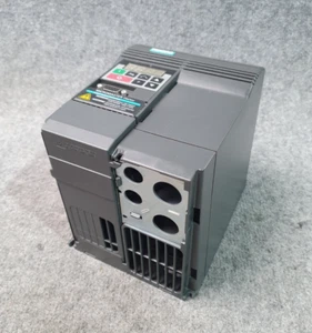 SIEMENS MICROMASTER VECTOR 6SE3215-2BB40 - Imagen 1 de 14