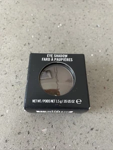 Sombra de ojos MAC MARRÓN SATINADO apagado marrón negruzco - altamente pigmentada RARA auténtica - Imagen 1 de 5