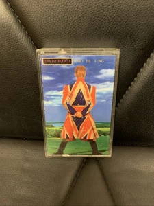 David Bowie Earthling Cassette 1997 . Untested , Creases To Inlay . Looks VG - Picture 1 of 6
