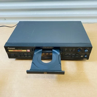 Pioneer CD Compact Disc Recorder PDR-609 Player CD Text Tested Made In Japan - Image 1 of 4