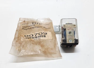 DELTROL CONTROLS 166MLB RELAY 21496-72 COIL 120 VAC 50/60 Hz - Image 1 of 4