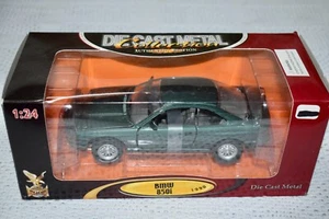 Road Legends Signature 1990 BMW 850i Green 1:24 DieCast Car Model NIB #96 - Picture 1 of 8