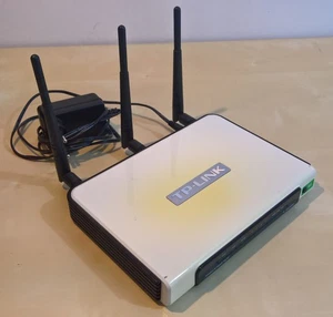 TP-Link TL-WR1043ND Wireless N Gigabit Router 450Mbps 4-Port - Picture 1 of 5